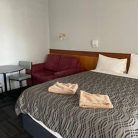 County Lodge Motor Inn West Wyalong Exterior foto