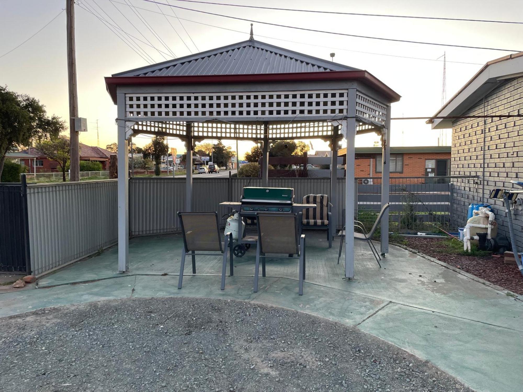 County Lodge Motor Inn West Wyalong Exterior foto