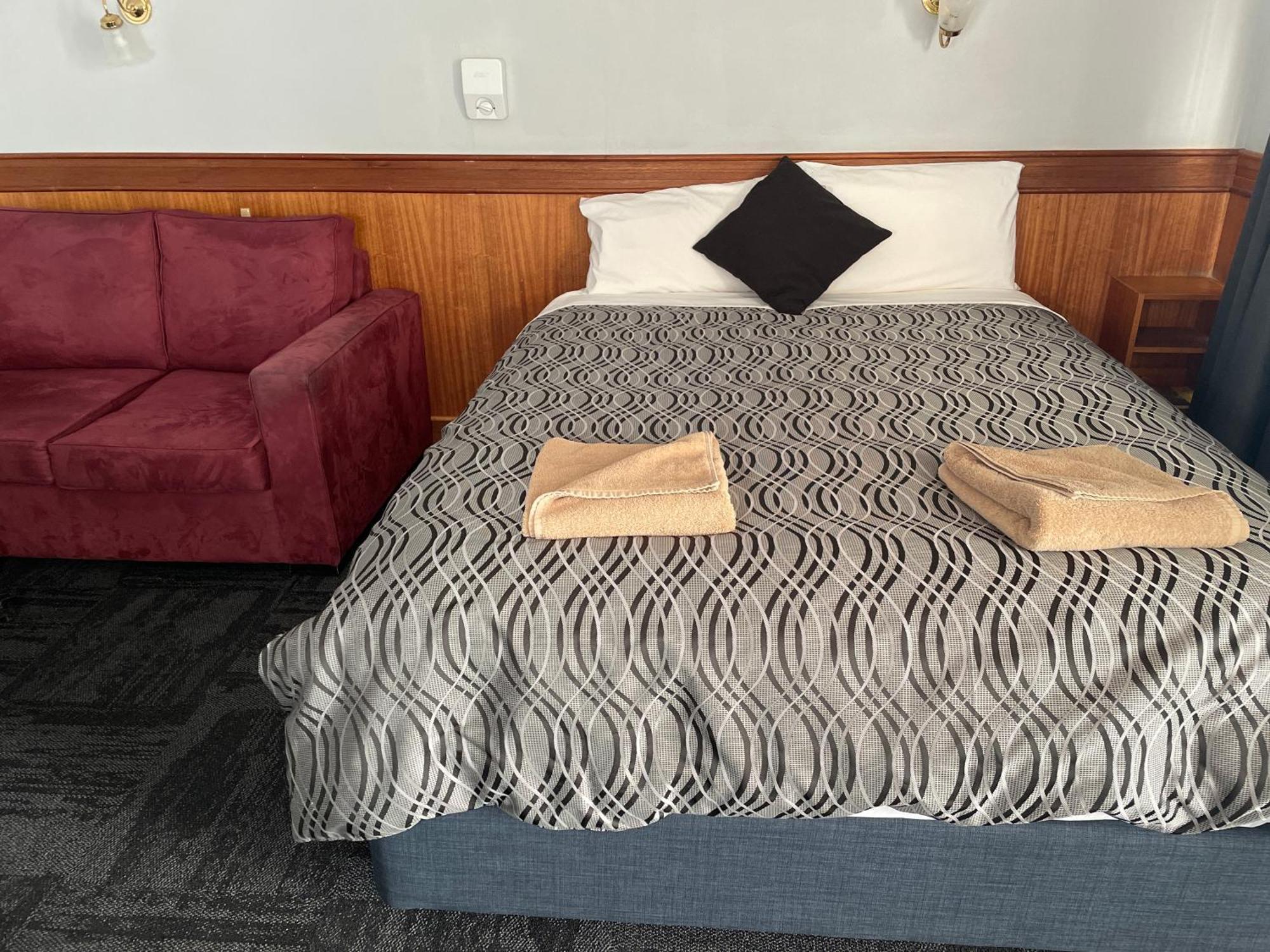 County Lodge Motor Inn West Wyalong Exterior foto