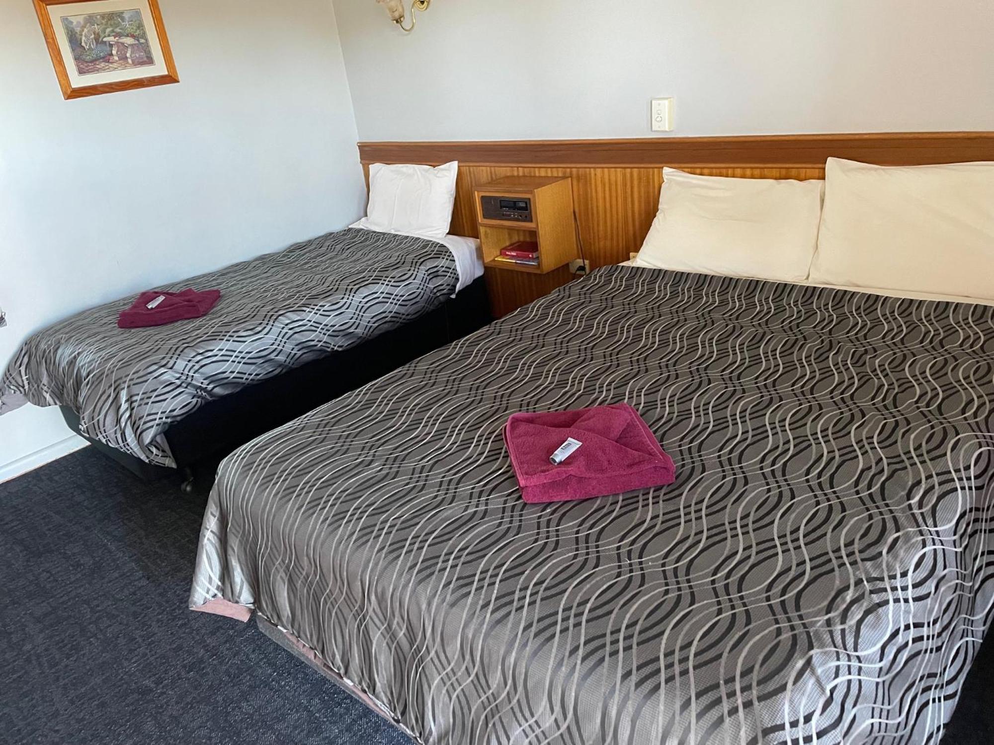County Lodge Motor Inn West Wyalong Exterior foto