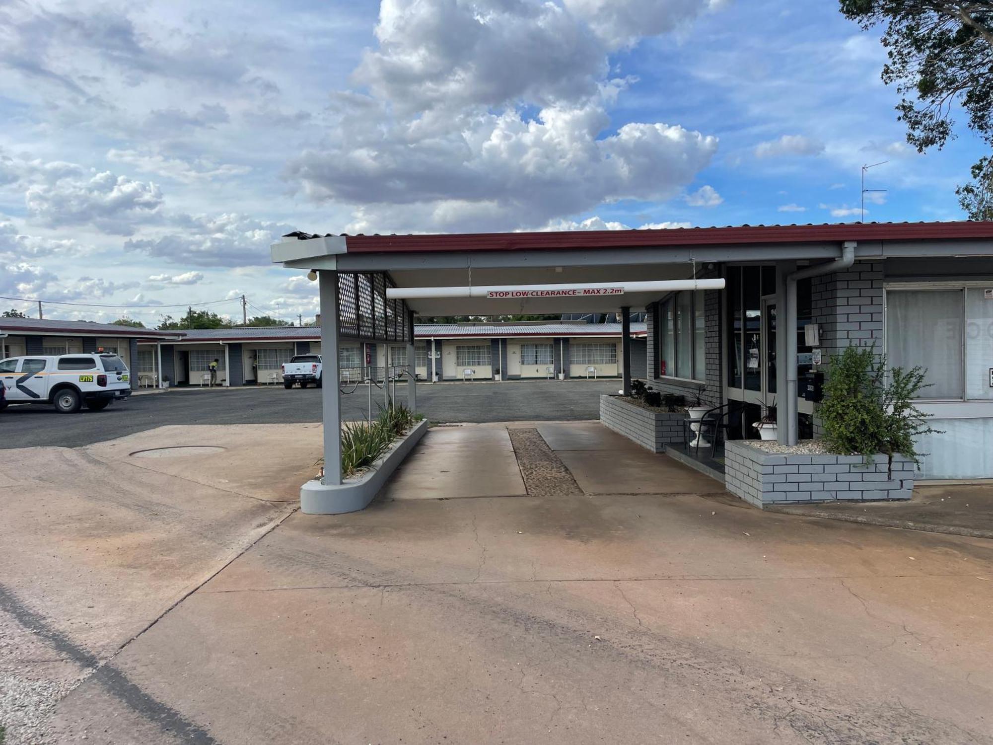 County Lodge Motor Inn West Wyalong Exterior foto