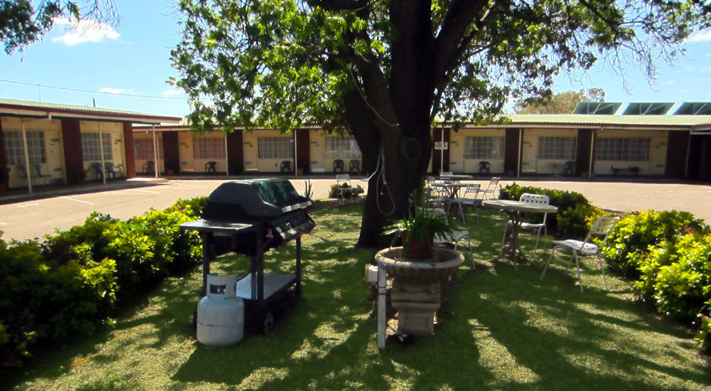 County Lodge Motor Inn West Wyalong Exterior foto