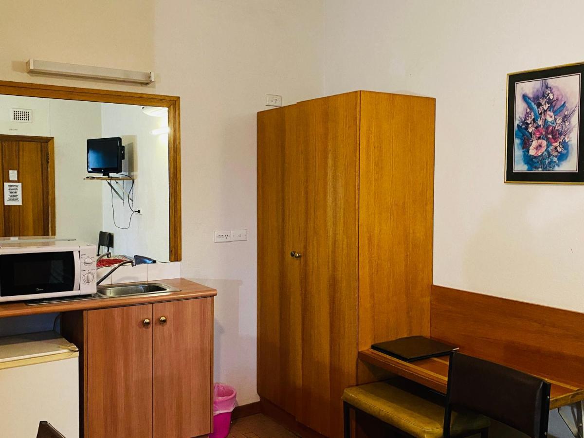 County Lodge Motor Inn West Wyalong Exterior foto
